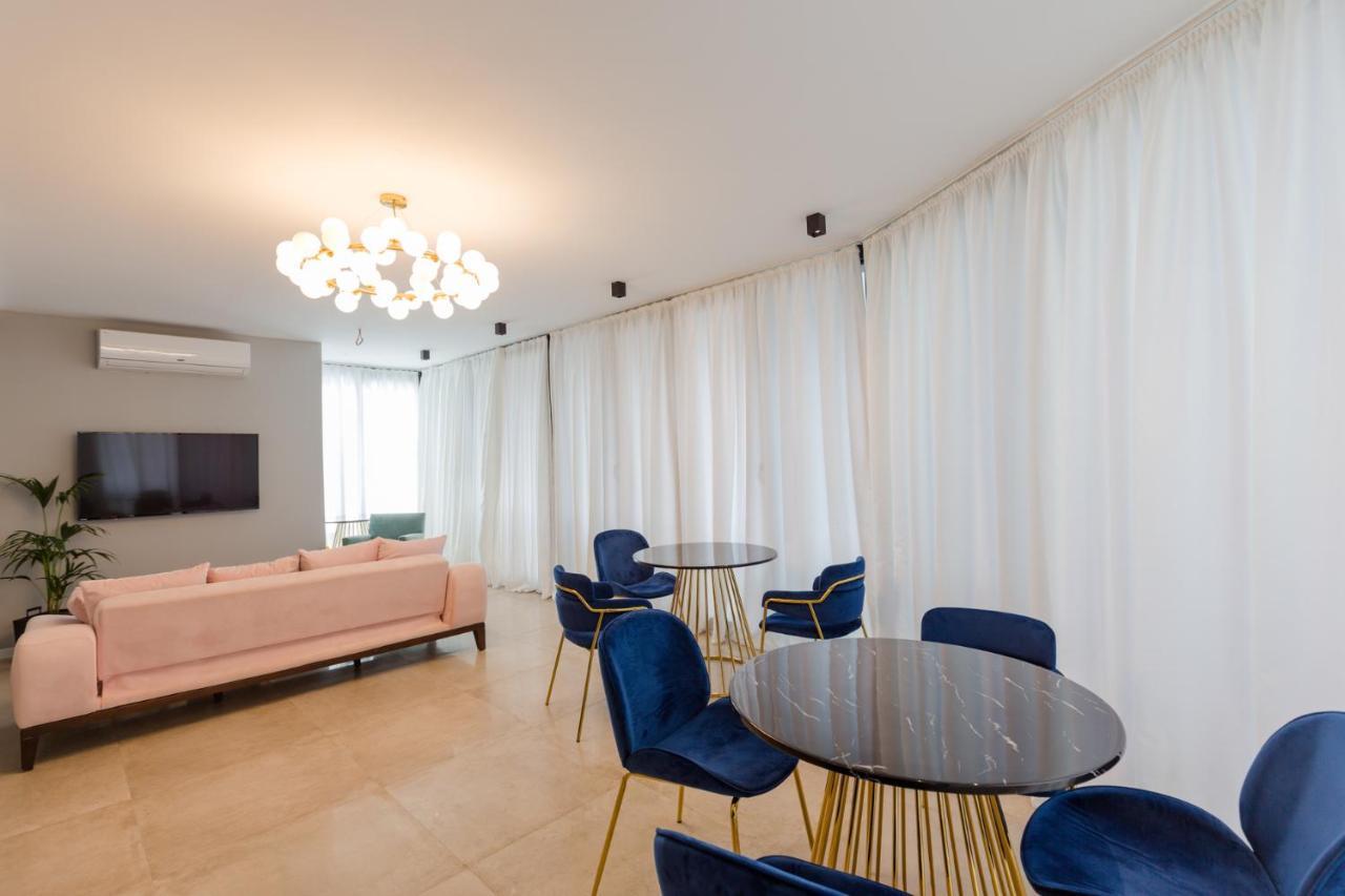 Hotel Lifetime Батуми Экстерьер фото