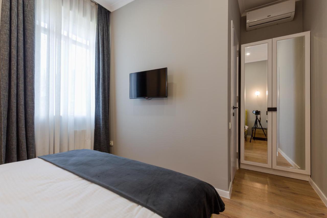 Hotel Lifetime Батуми Экстерьер фото