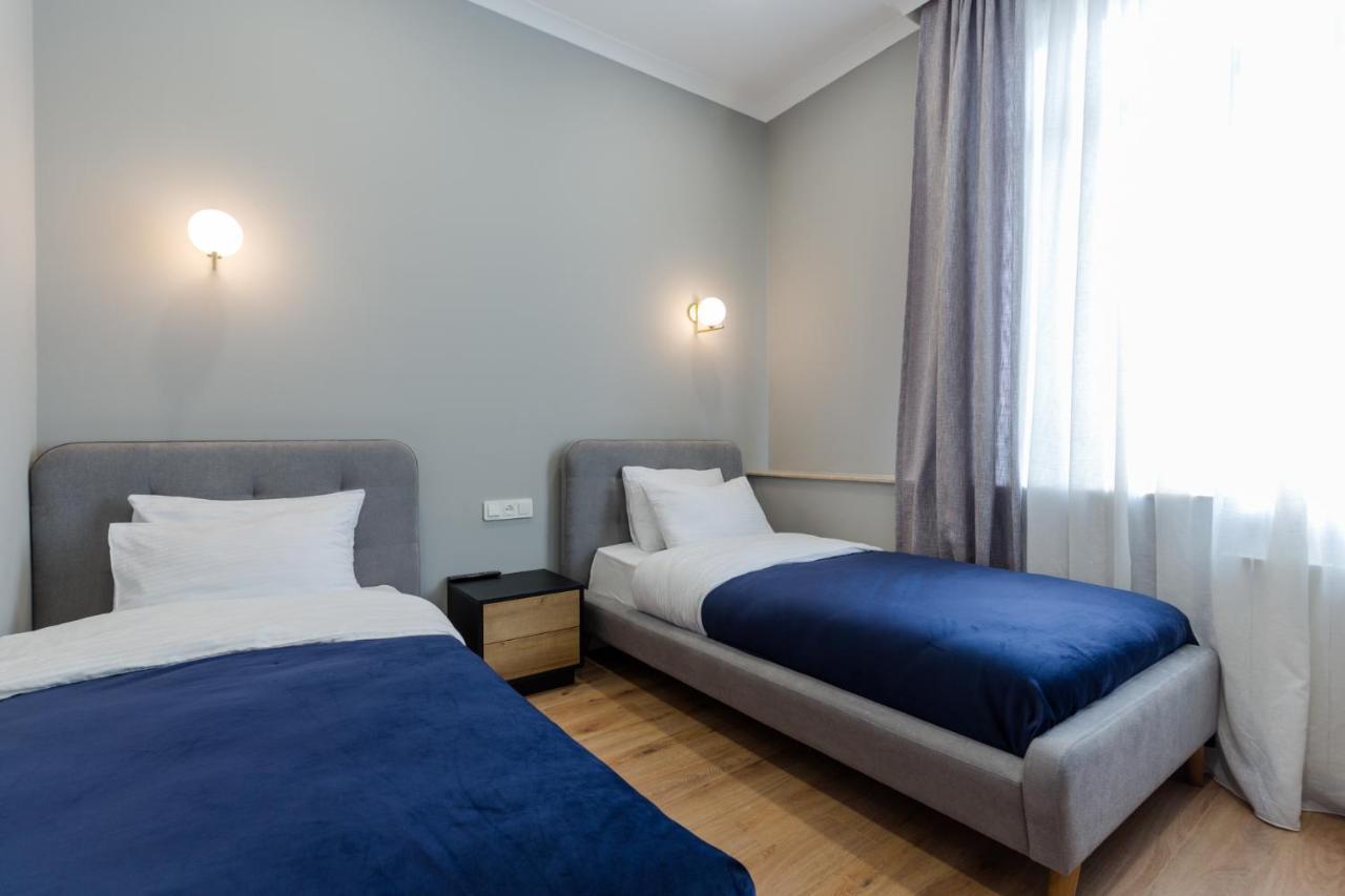Hotel Lifetime Батуми Экстерьер фото