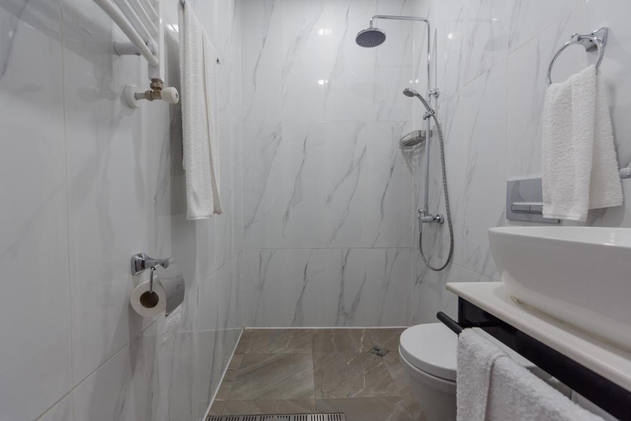 Hotel Lifetime Батуми Экстерьер фото
